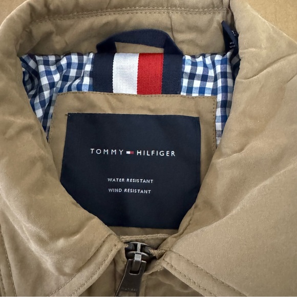 NWT Tommy Hilfiger Flag Logo Jacket Men's Size M Windbreaker Coat Tan - Picture 4 of 5